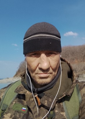 Виктор из Владивостока 43 года