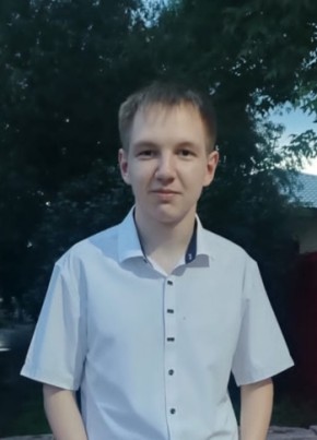 Кирилл из Петухово 19 лет