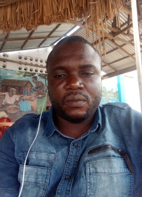 Mobango, 39, République démocratique du Congo, Stanleyville