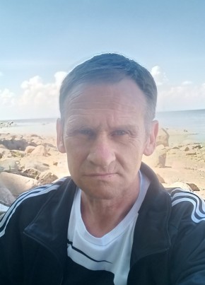 Олег из Первомайское 49 лет