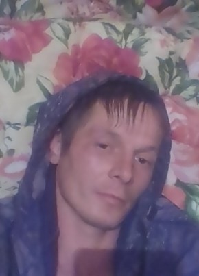 Антон, 36, Россия, Карачаевск