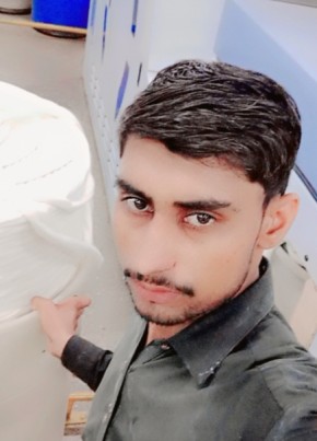 Shabir Ahmad, 18, پاکستان, کراچی