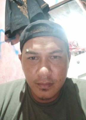 Haikal Hakimi, 34, Malaysia, Ipoh