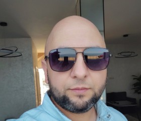 Rasl Frost, 36, Khasavyurt