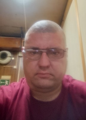 Максим из Смирныха 39 лет
