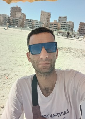 AhmeD из القاهرة 32 года