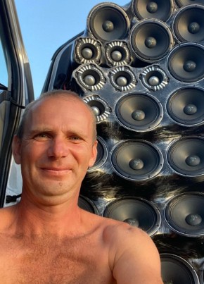 Александр из Саратова 23 года