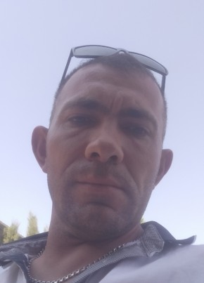 Максим из Бахчисарая 37 лет