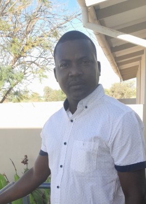 Mecox, 39, Namibia, Windhoek