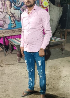 Monu, 27, India, Chhabra
