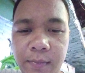 matthew, 18, Makati City