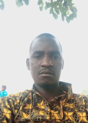 Diallo, 28, République de Guinée, Siguiri