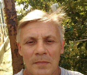 Юрий, 57 лет, Марганец