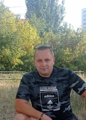 Роман из Балаково 36 лет