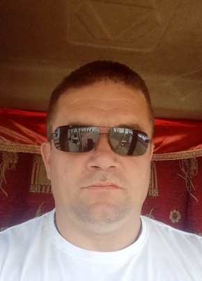 Александр, 38, Россия, Русская Поляна
