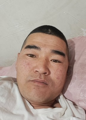 Батэрдэнэ, 18, Монгол улс, Улаанбаатар