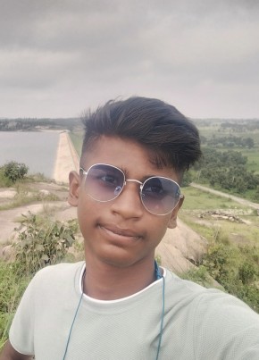 Jadugar, 18, India, Sundargarh