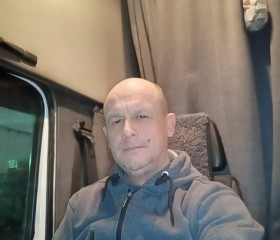 Vitaliy, 58, Saint Petersburg