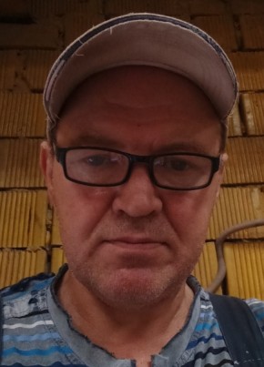 Сергей из Саратова 51 год