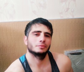 Artur, 37, Karabulak
