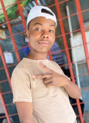 Adilson, 19, República de Moçambique, Lourenço Marques