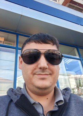Dmitriy, 37, Russia, Buynaksk