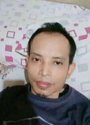 Edih, 39, Indonesia, Djakarta
