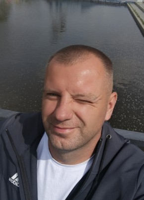 Роман из Самары 36 лет