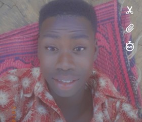 Abiboulaye, 26, Tema