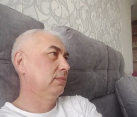 Serik, 54, Astana