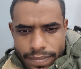 Omar, 20, Al Mukalla