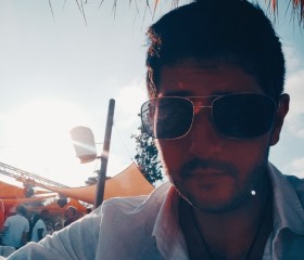 Francesco, 35, Falconara Marittima