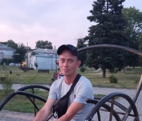 Юрий, 39 лет, Свердловськ
