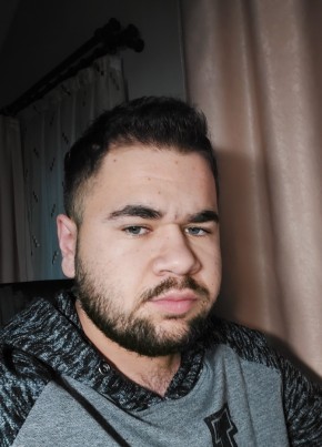 Văsi Robert, 24, Romania, Cluj-Napoca