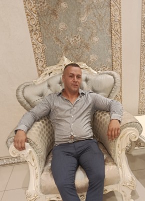 Darius из Năsăud 33 года