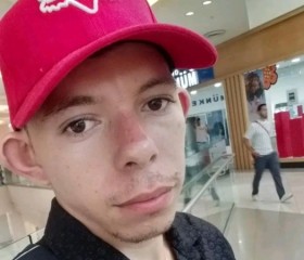 Brandon, 25, Alajuela