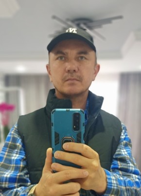 Роман из Твери 46 лет
