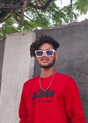 Lucky, 23, India, Hyderabad
