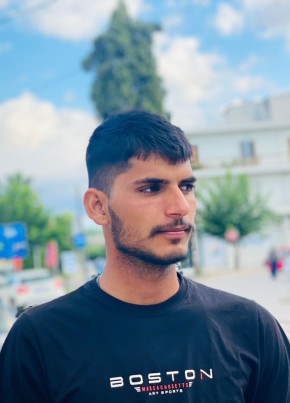 Balraj, 23, Ελληνική Δημοκρατία, Θηβαι