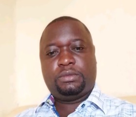 Christophe, 40, Bunia