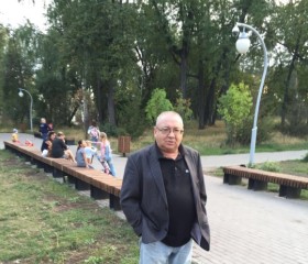 Евгений, 67 лет, Казань