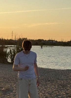 Иван из Сургута 19 лет