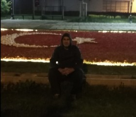 Yalnızlığım, 40 лет, İstanbul