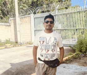 Jesus, 33, Playa del Carmen