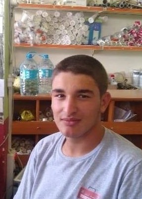 Mert Islam, 22, Türkiye Cumhuriyeti, Ayvacık (Çanakkale)