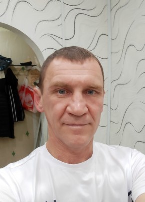 Виталий из Верхнего Уфалея 48 лет
