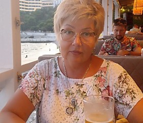 Natalya, 59, Foros