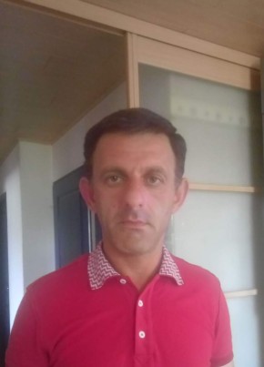 Хачо Чалоян, 45, Schweizerische Eidgenossenschaft, La Chaux-de-Fonds