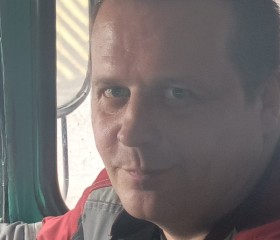 Oleg, 46, Moscow