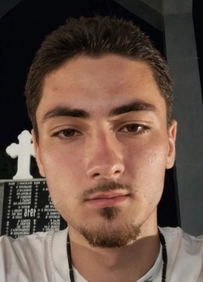 Alex из Ploiești 20 лет